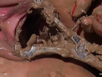على ركبتيها والقيء سكس اجنبي مترجم العربي