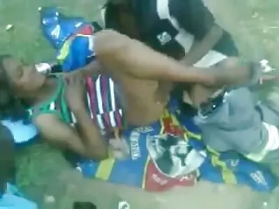 شقراء مع النظارات لديها بعض المرح افلام سكس اجنبى وعربى