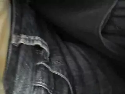 مراهق يلعق افلام اجنبية مترجمة سكس قضيبًا