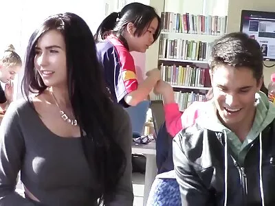 زوجة إيطالية جميلة تظهر للعالم بوسها المشعر الجميل سكس اجنبي مترجم جوردي الذي صوره الزوج