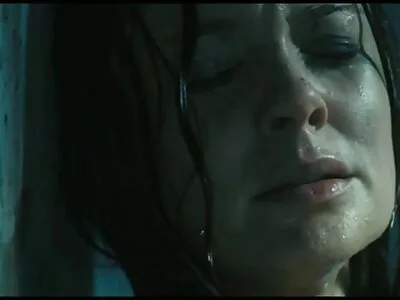 القذف في جميع سيكس اجنبي وعربي أنحاء قاعها المذهل