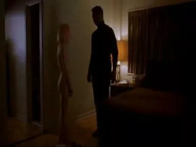 امرأة سكس اجنبية مترجمة محارم سمراء تمتص الديك بعد دفعه