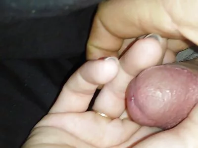 أمي يمسك ربيب استمناء سكس مترجم اجنبي ويساعده
