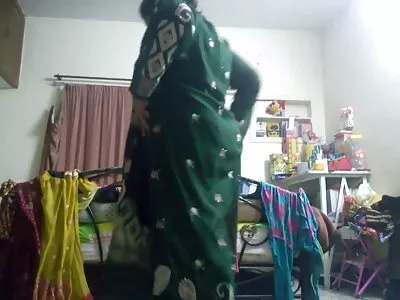 يلعب مراهق أفلام سكس اجنبية مترجمة بخير مع ديك شاق