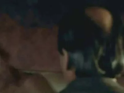 فانيسا سكس اجنبية مترجمة للعربية وبولتيك
