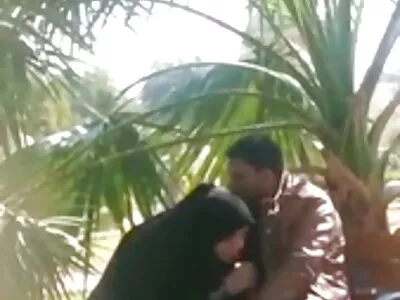 يحصل خربتها سكس اجنبي عربي امرأة سمراء صغيرة من قبل ديك