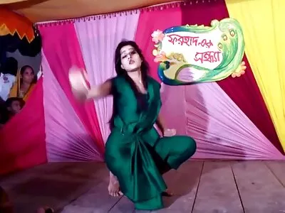 فتاة الساخنة مع كبير الثدي يعطي اللسان ويحصل مارس الجنس اجمل سكس اجنبي مترجم عربي